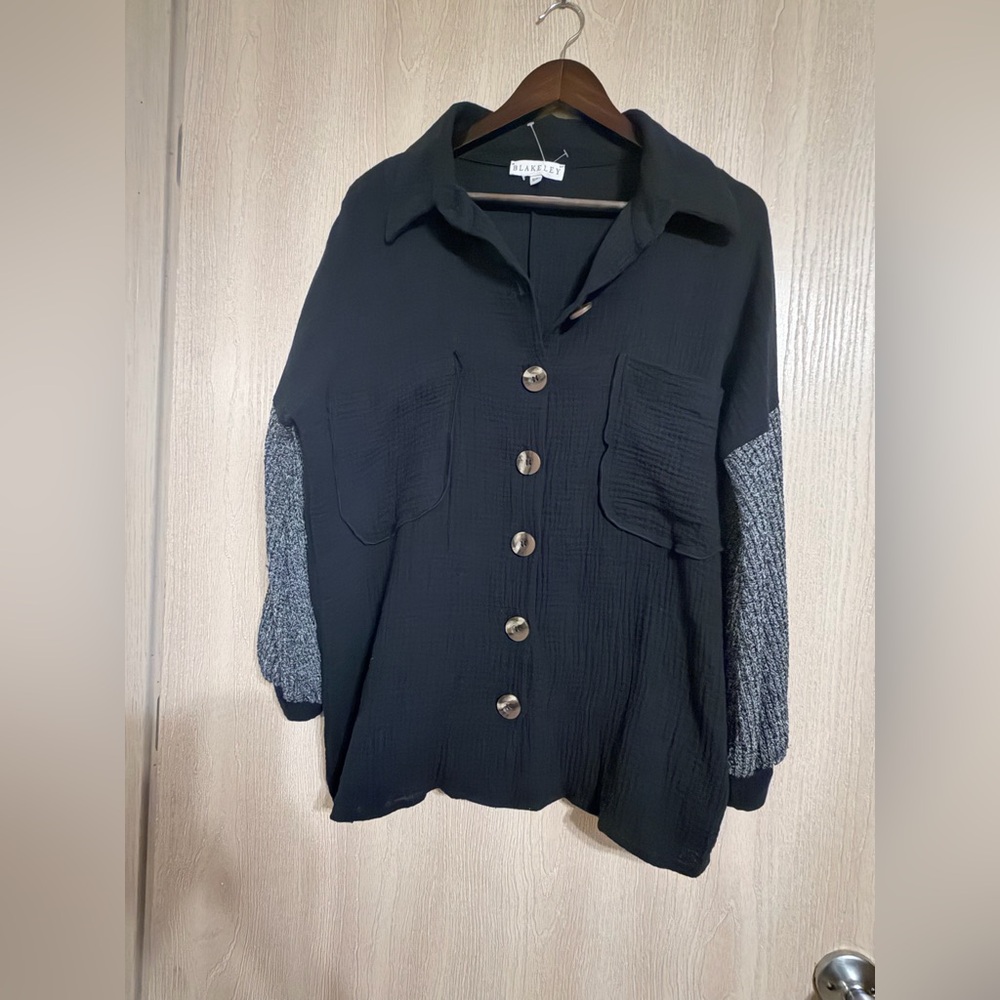 Blakeley Black and Gray Sweater Sleeves Button-Up Women's Top - Picture 2 of 6